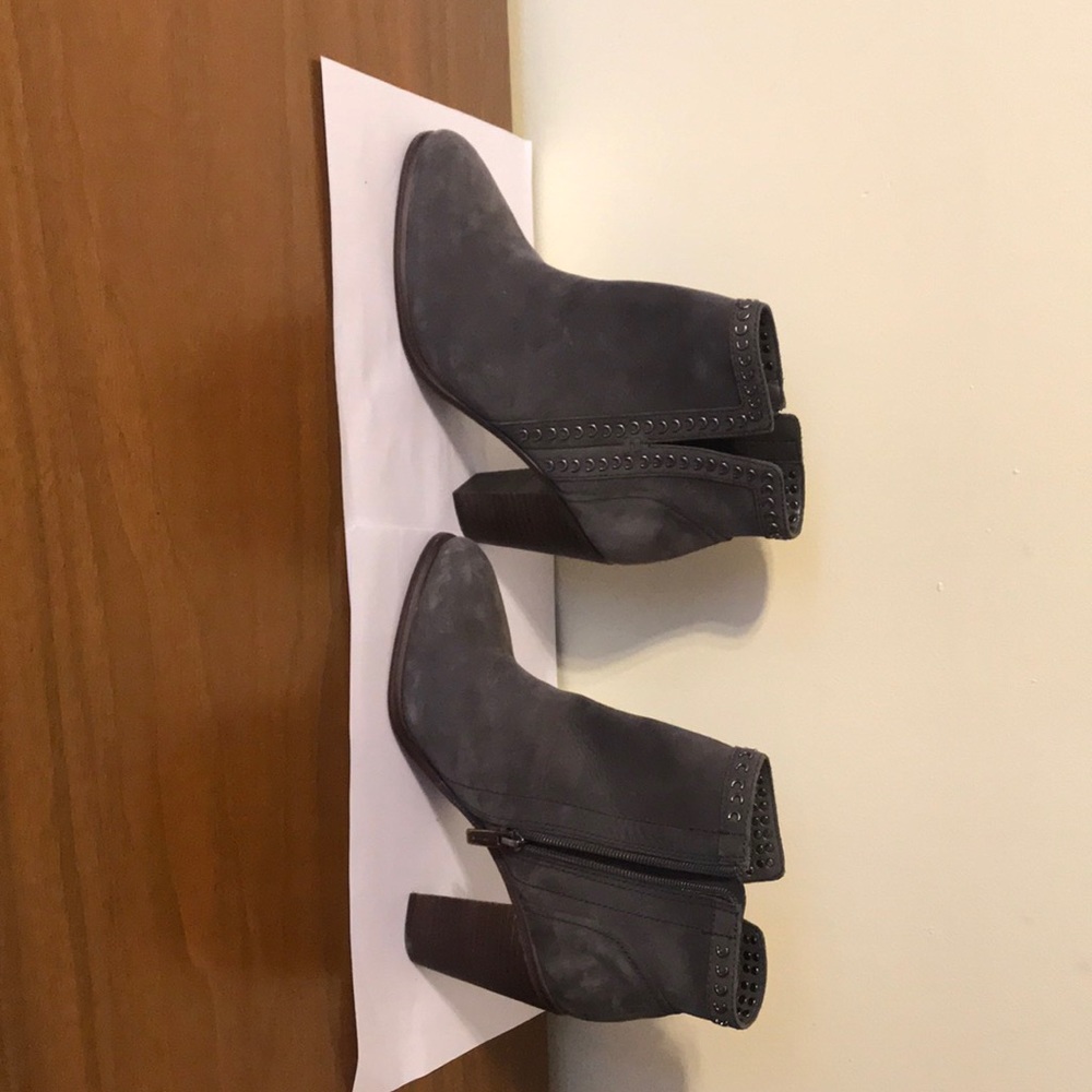 Vince Camuto new leather boots size 8